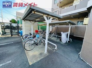 ラトゥール西阿倉川の物件外観写真